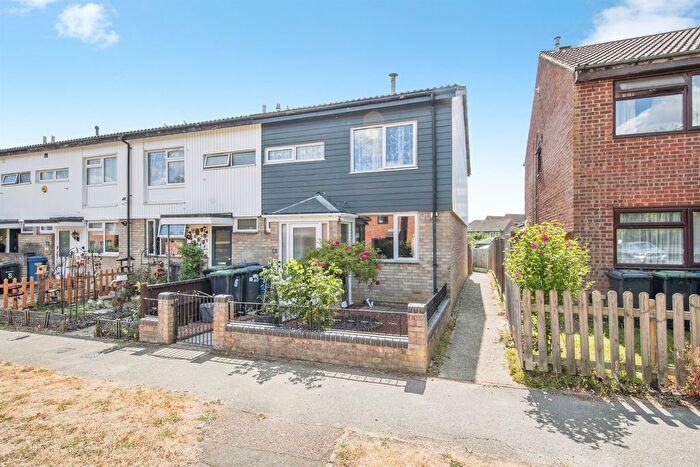 3 Bedroom End Of Terrace House For Sale In Essex Avenue, Sudbury, CO10