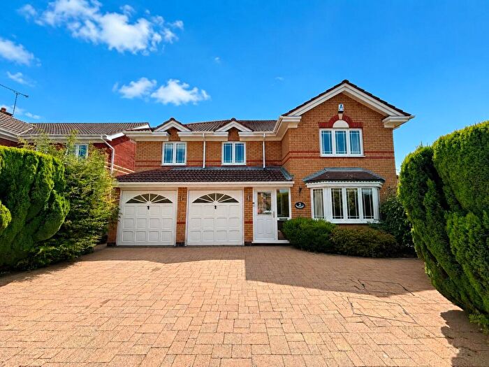 5 Bedroom Detached House For Sale In Dengate Drive, Balsall Common, CV7