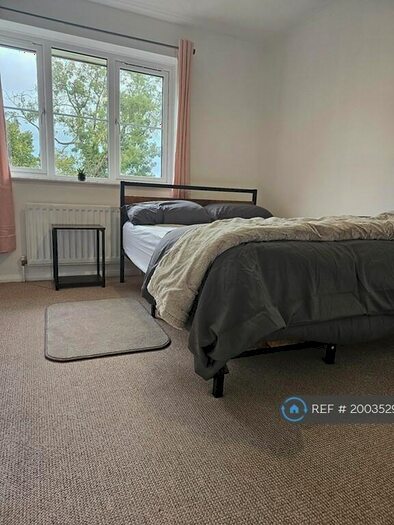 2 Bedroom Terraced House To Rent In Willow Close, Bath, BA2