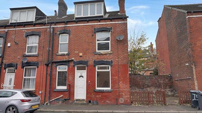 2 Bedroom Terraced House To Rent In Aberdeen Road, Leeds, LS12