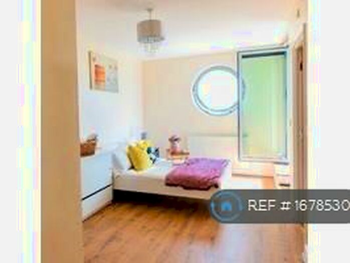2 Bedroom Flat To Rent In Strand House, London, SE28