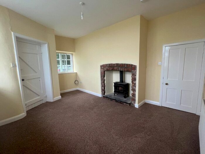 2 Bedroom Detached House To Rent In Rhuddlan Road, St. Abergele