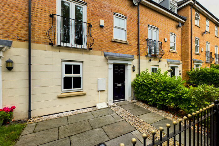 4 Bedroom Town House To Rent In Bridgeside, Carnforth, LA5