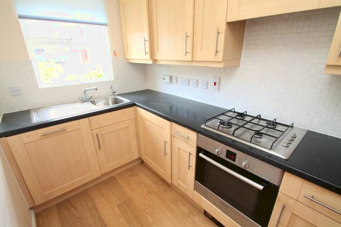 2 Bedroom Terraced House To Rent In Victoria Gardens, Wokingham, RG40