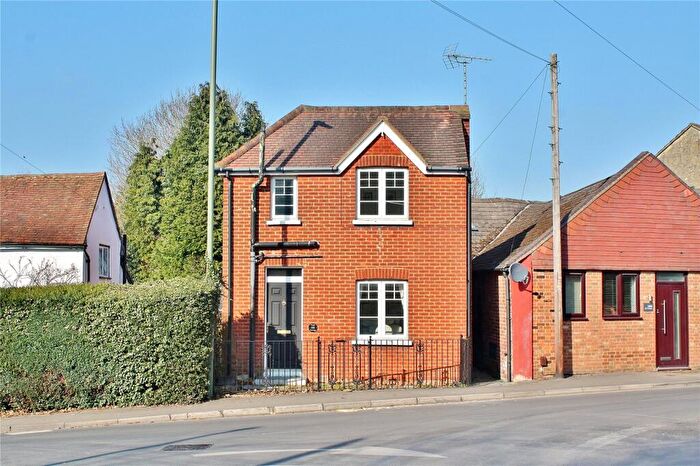 3 Bedroom Detached House For Sale In Westfield Road, Westfield, Woking, Surrey, GU22