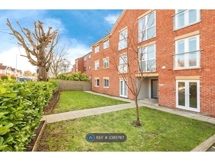 2 Bedroom Flat To Rent In Mansion View, Leeds, LS7