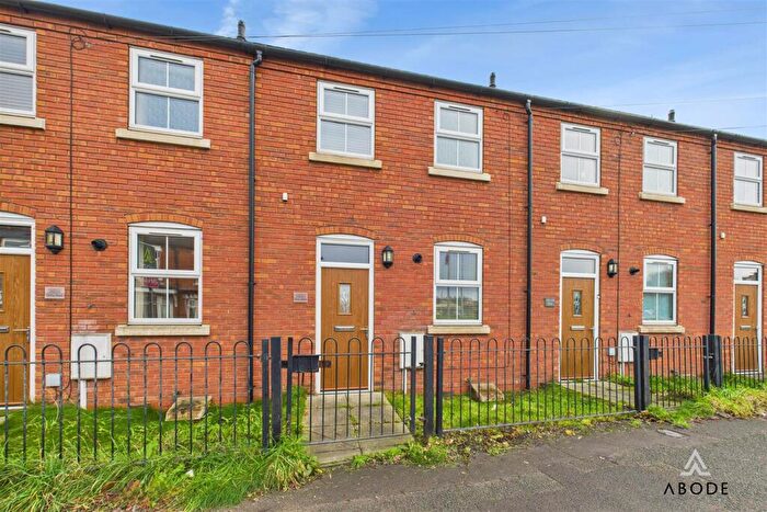 2 Bedroom Town House For Sale In Derby Road, Uttoxeter, Staffordshire, ST14