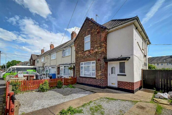 3 Bedroom Terraced House To Rent In Arram Grove, Hull, HU6