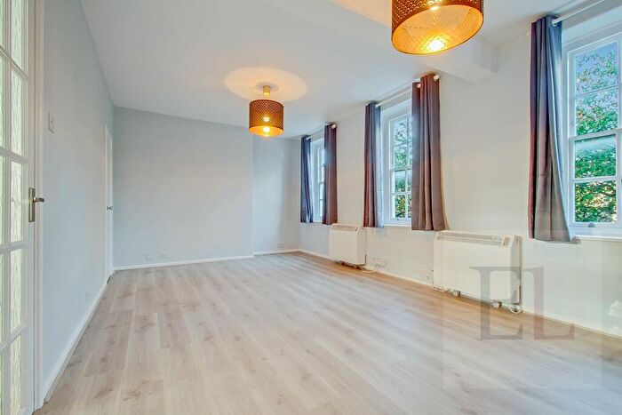 2 Bedroom Apartment To Rent In Cooper House, Lyons Place, London, NW8