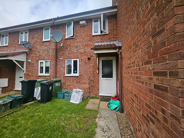 2 Bedroom Terraced House To Rent In Oaktree Crescent, Bristol, BS32