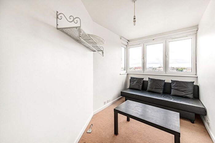 2 Bedroom Flat To Rent In Field Road, Hammersmith, W6