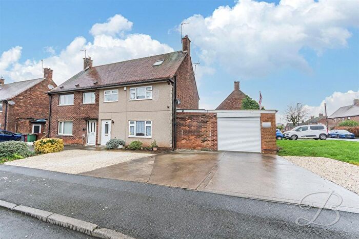 3 Bedroom Semi Detached House For Sale In Cavendish Road, Bolsover, Chesterfield, S44