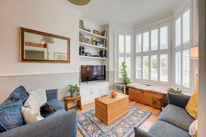 2 Bedroom Flat For Sale In Minard Road, London, SE6