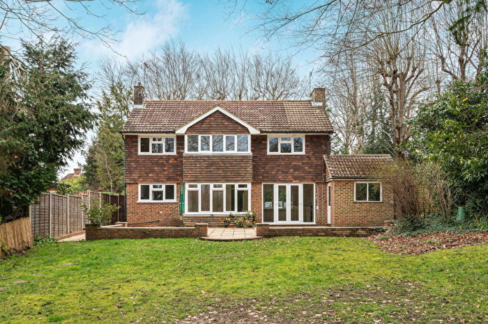 5 Bedroom Detached House For Sale In Boxgrove Road, GU1