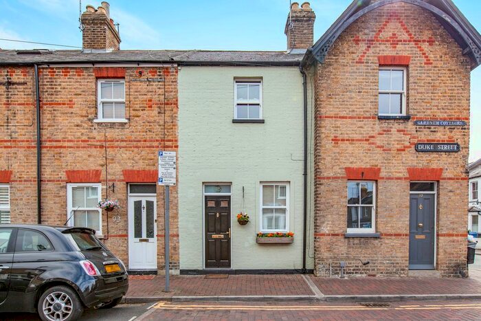 2 Bedroom Cottage To Rent In Duke Street, Windsor, SL4