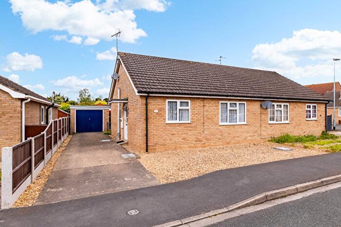2 Bedroom Semi-Detached Bungalow For Sale In Ash Court, Donington, PE11