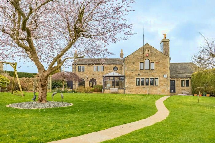 6 Bedroom Detached House For Sale In North Row, Shepley, Huddersfield, HD8