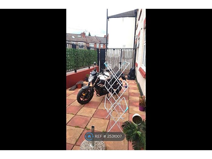 2 Bedroom Flat To Rent In Topper House, London, N4