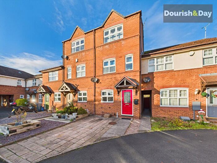 3 Bedroom Semi-Detached House For Sale In Romesco Way, Queensville, Stafford, ST17