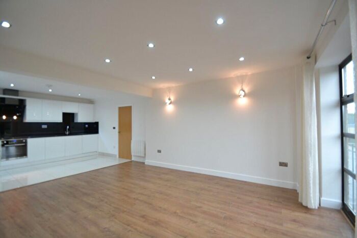 2 Bedroom Apartment To Rent In Copperfield Road, London, E3