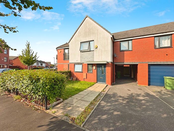 4 Bedroom Semi-detached House For Sale In Turnstone Road, Coalpool, Walsall, WS3