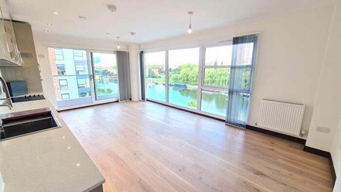 2 Bedroom Apartment To Rent In Merlin Drive @ Fletton Quays - Furnished, PE2