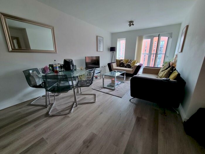 2 Bedroom Apartment To Rent In Irwell Building, Lowry Wharf, Salford, M5