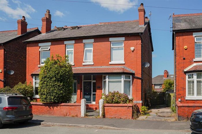 3 Bedroom Semi Detached House For Sale In Lingard Road, Northenden, M22