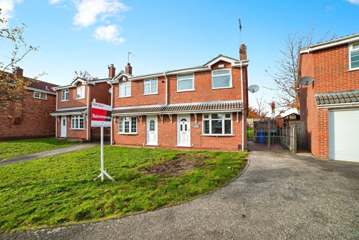 3 Bedroom Semi Detached House For Sale In Brambling Close, Mansfield, Nottinghamshire, NG18