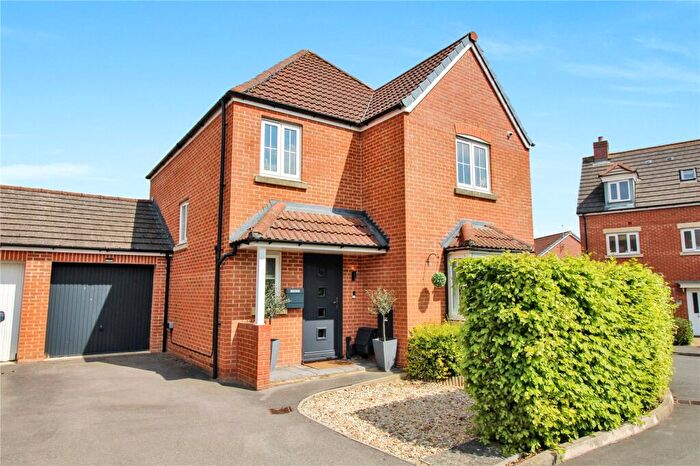 4 Bedroom Detached House For Sale In Oldenburg Close, Moulden View, Swindon, Wiltshire, SN5
