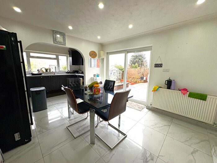 4 Bedroom Detached Bungalow To Rent In Rutherford Street, Exeter, EX2