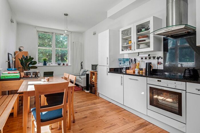 2 Bedroom Flat To Rent In Petherton Road, London, N5