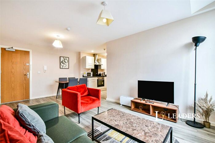 2 Bedroom Flat To Rent In Goodiers Drive, Salford, Greater Manchester, M5