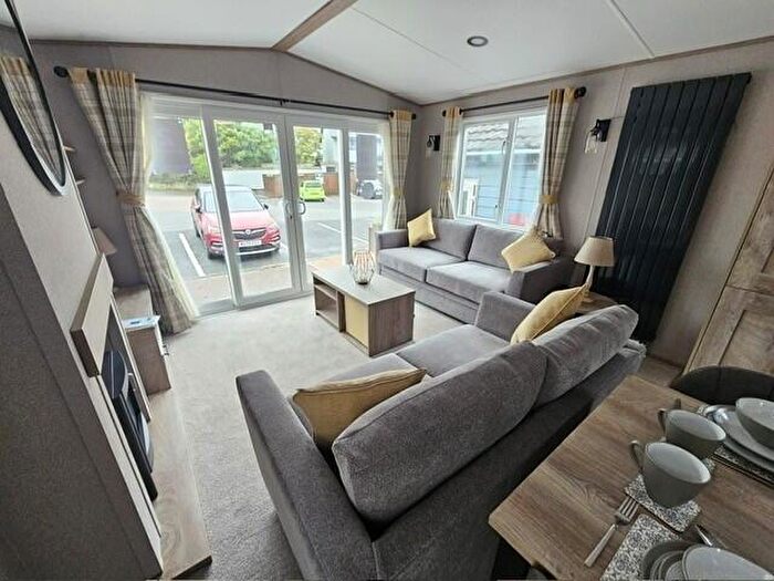 2 Bedroom Park Home For Sale In Tarka Holiday Park – Devon, EX31