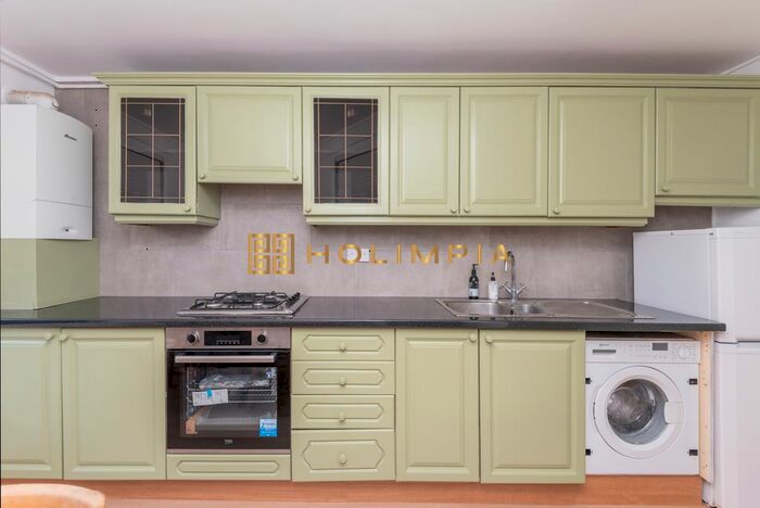 3 Bedroom Terraced House To Rent In Chambord Street, London, E2