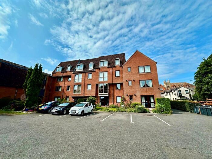 1 Bedroom Retirement Property For Sale In South Street, Farnham, GU9