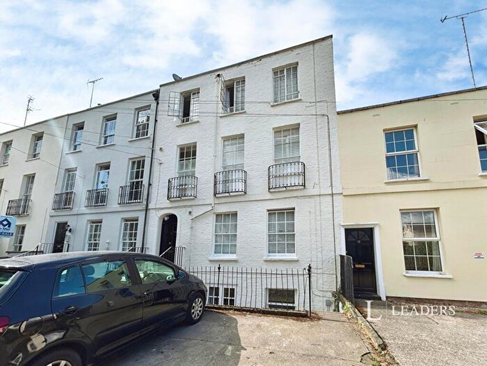 Studio To Rent In Jenner Walk, Cheltenham, GL50