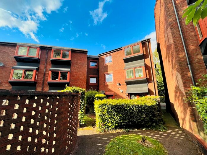 1 Bedroom Flat To Rent In Mountbatten Close, West Bromwich, B70