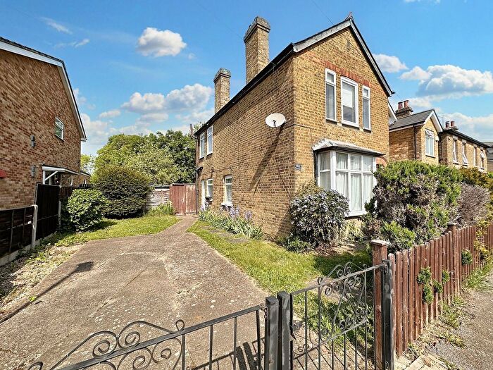 3 Bedroom Detached House To Rent In Tachbrook Road, Feltham, TW14
