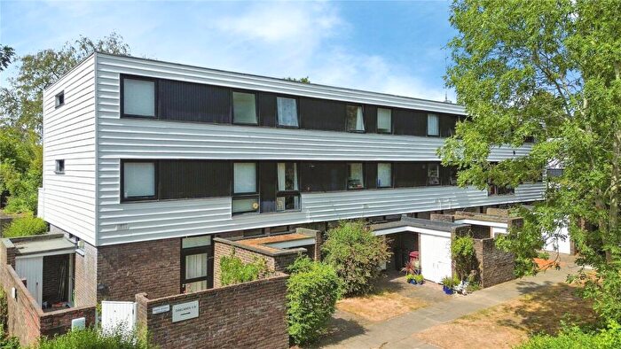 2 Bedroom Apartment For Sale In Bulmershe Road, Reading, Berkshire, RG1