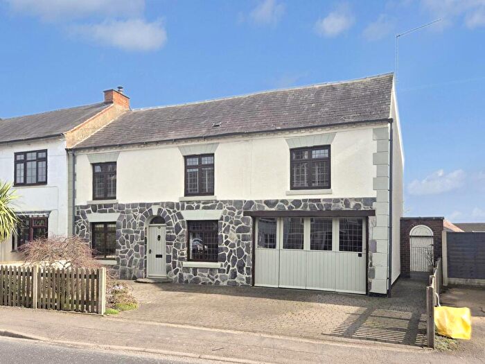4 Bedroom Link Detached House For Sale In Melbourne Road, Ibstock, Leicestershire, LE67