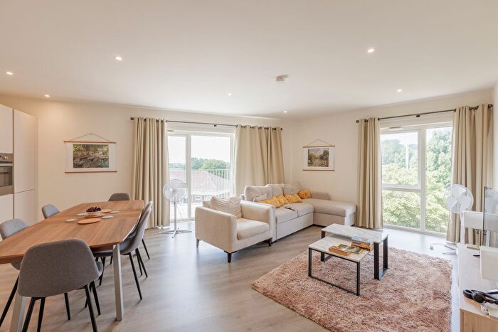 1 Bedroom Flat To Rent In Bittacy Hill, Mill Hill, NW7