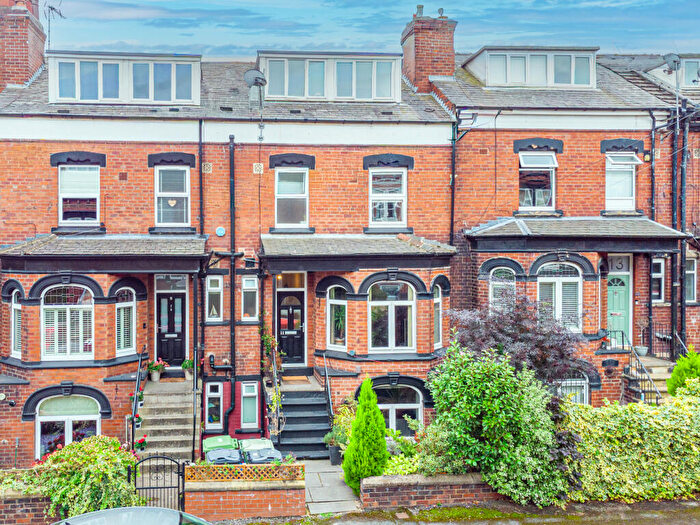 3 Bedroom Terraced House For Sale In Methley Mount, Leeds, LS7
