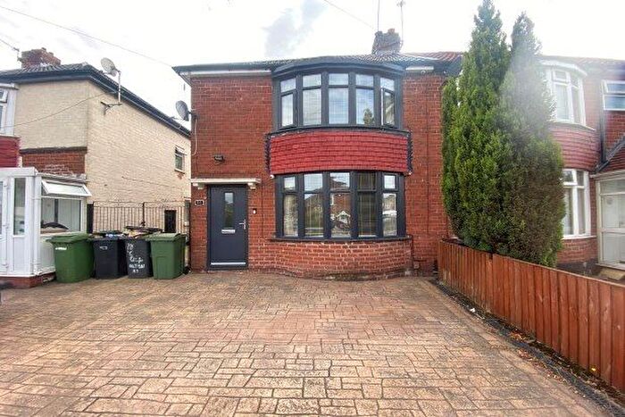 3 Bedroom Semi-Detached House To Rent In Hilton Road, Wolverhampton, WV4
