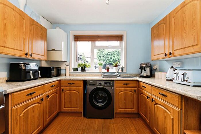 3 Bedroom Terraced House For Sale In Tintern Road, Carshalton, SM5