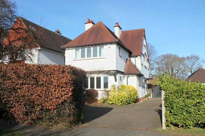 5 Bedroom Detached House To Rent In Austenway, Chalfont St. Peter, Gerrards Cross, Buckinghamshire, SL9