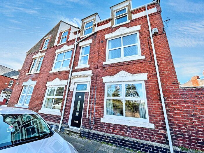 3 Bedroom Town House For Sale In Ashley Road, South Shields, NE34