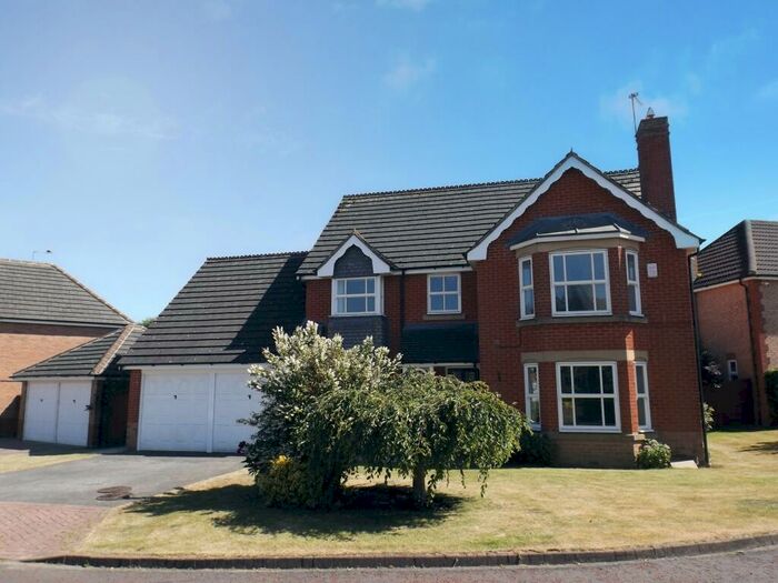 6 Bedroom House To Rent In Long Crag View, HG3