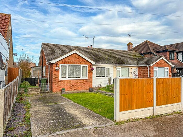 2 Bedroom Semi-Detached Bungalow For Sale In Grasmere Avenue, Hullbridge, Hockley, SS5