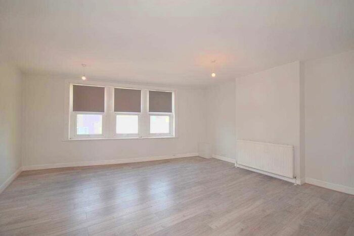 3 Bedroom Apartment To Rent In Rushey Green, Catford, SE6